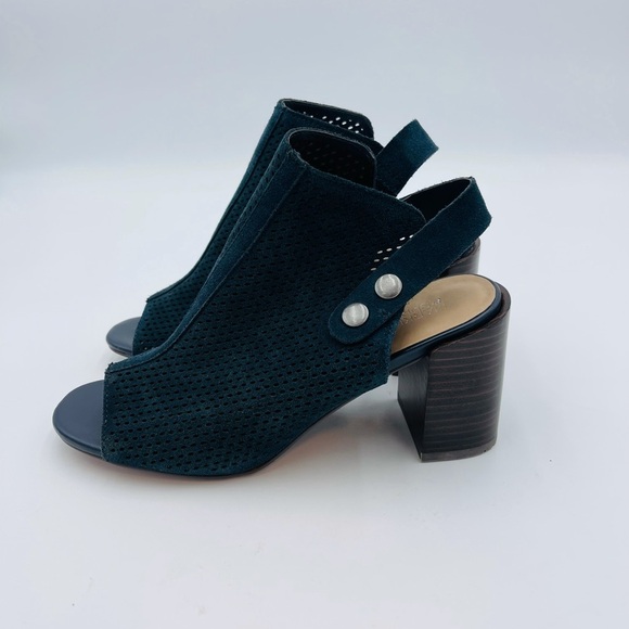 MARKET & SPRUCE BLUE SUEDE ANKLE STRAP OPEN TOE EYELET BOOTIES - Picture 4 of 8